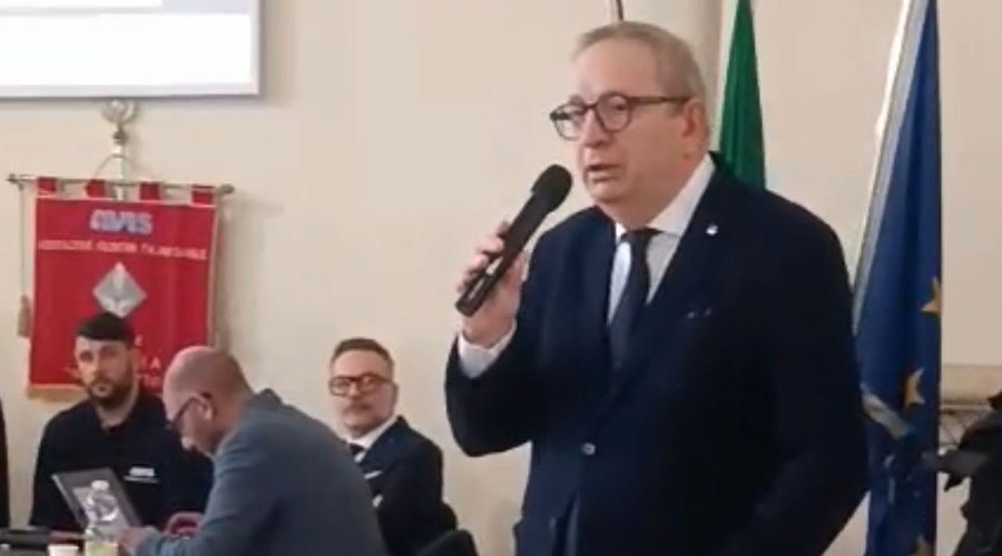 Clicca per accedere all'articolo Il presidente Leoni all'Avis: «Sangue, una risorsa preziosa. Grazie ai donatori per il loro altruismo»
