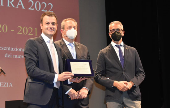 Clicca per accedere all'articolo Festa al Goldoni: il racconto del Gazzettino e del Comune di Venezia